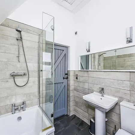 Beautiful Holiday Home Village Sleeps Up To 6 West Hallam Exterior photo