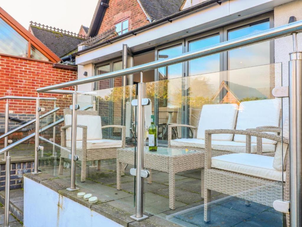 Beautiful Village Sleeps Up To 6 Holiday home *